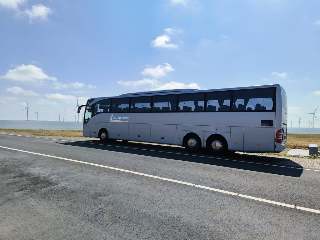 Bus, Schoolbus, reisbus, Afsluitdijk